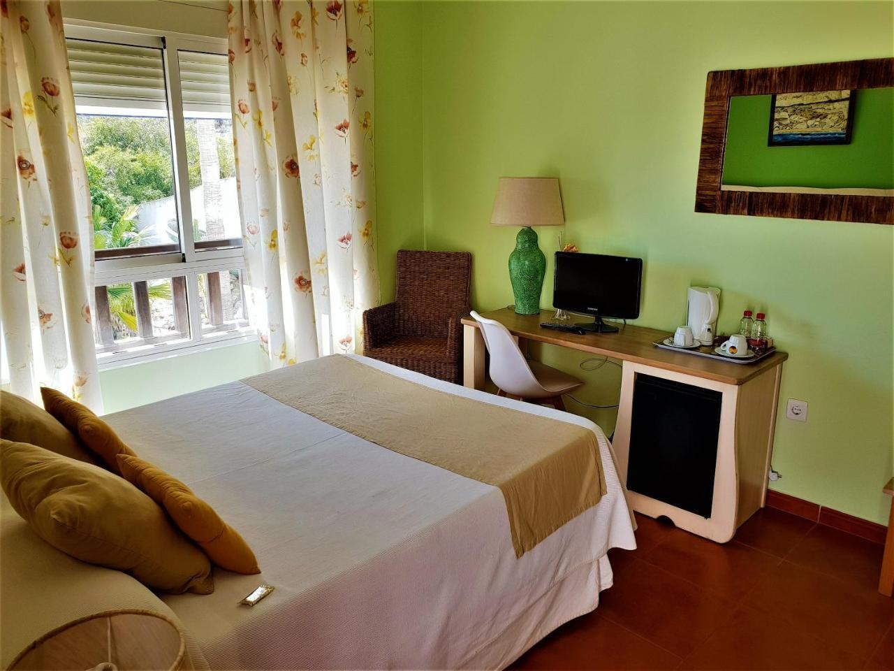 Hotel Las Calas Agua Amarga  Eksteriør billede